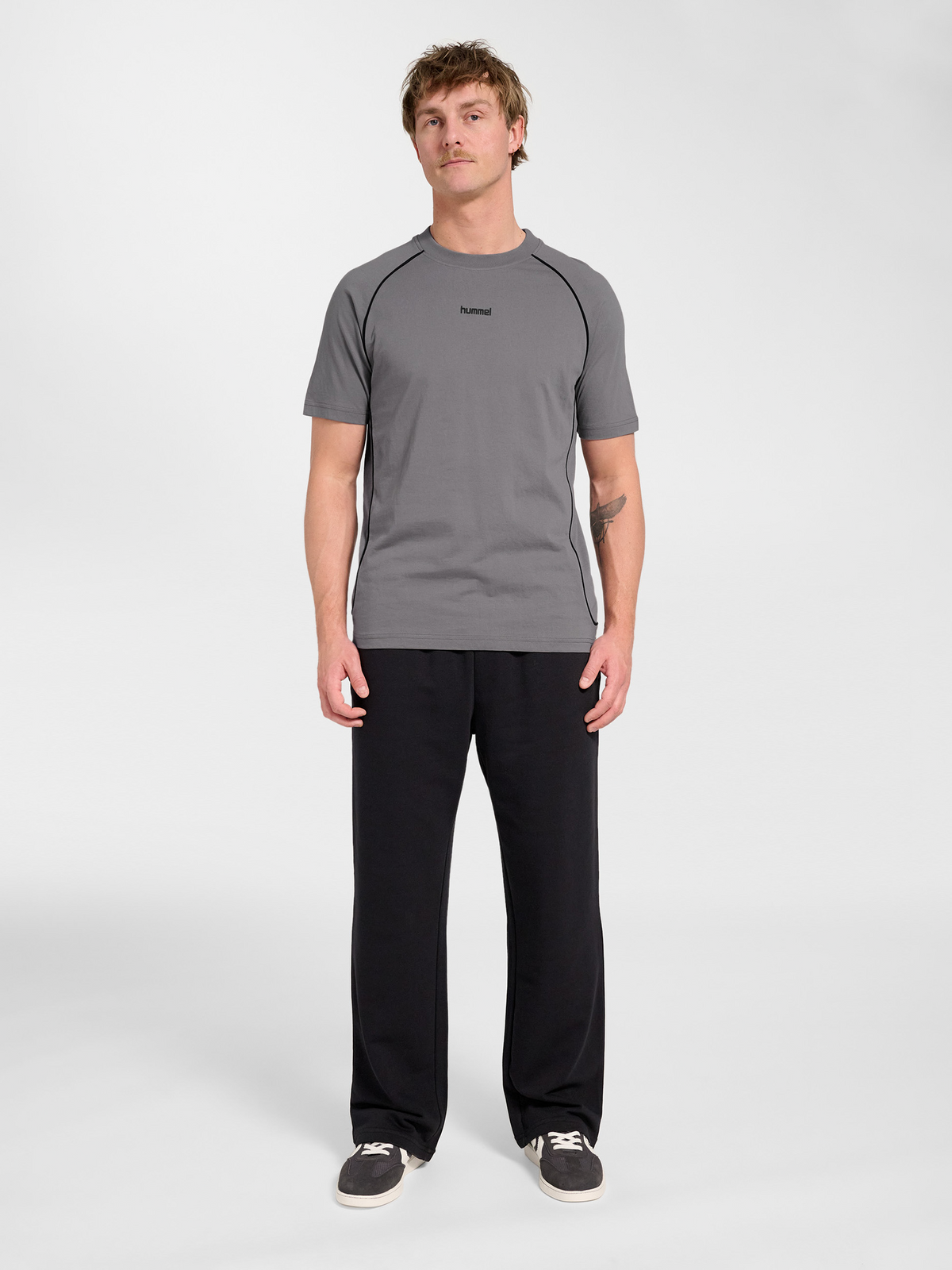 hmlPITCH REST DAY T-SHIRT S/S