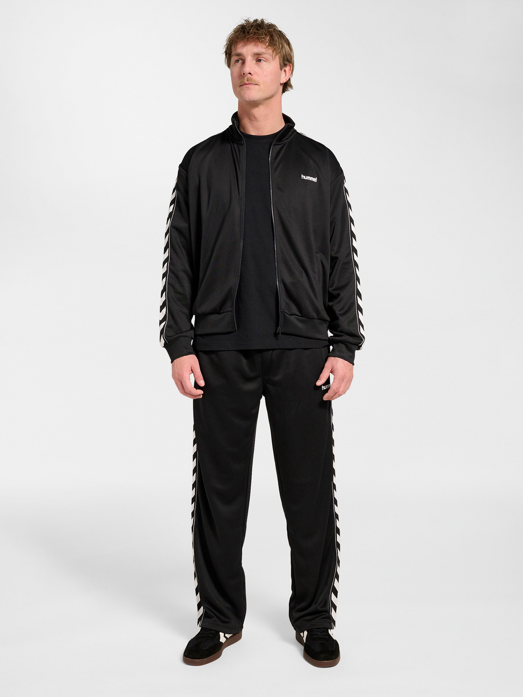 hmlCLUB CHEVRON TRACK TOP