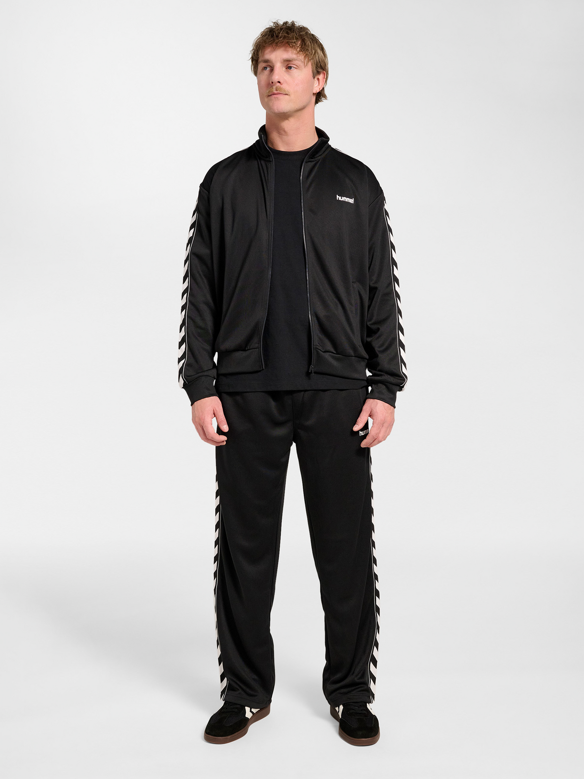 hmlCLUB CHEVRON TRACK TOP