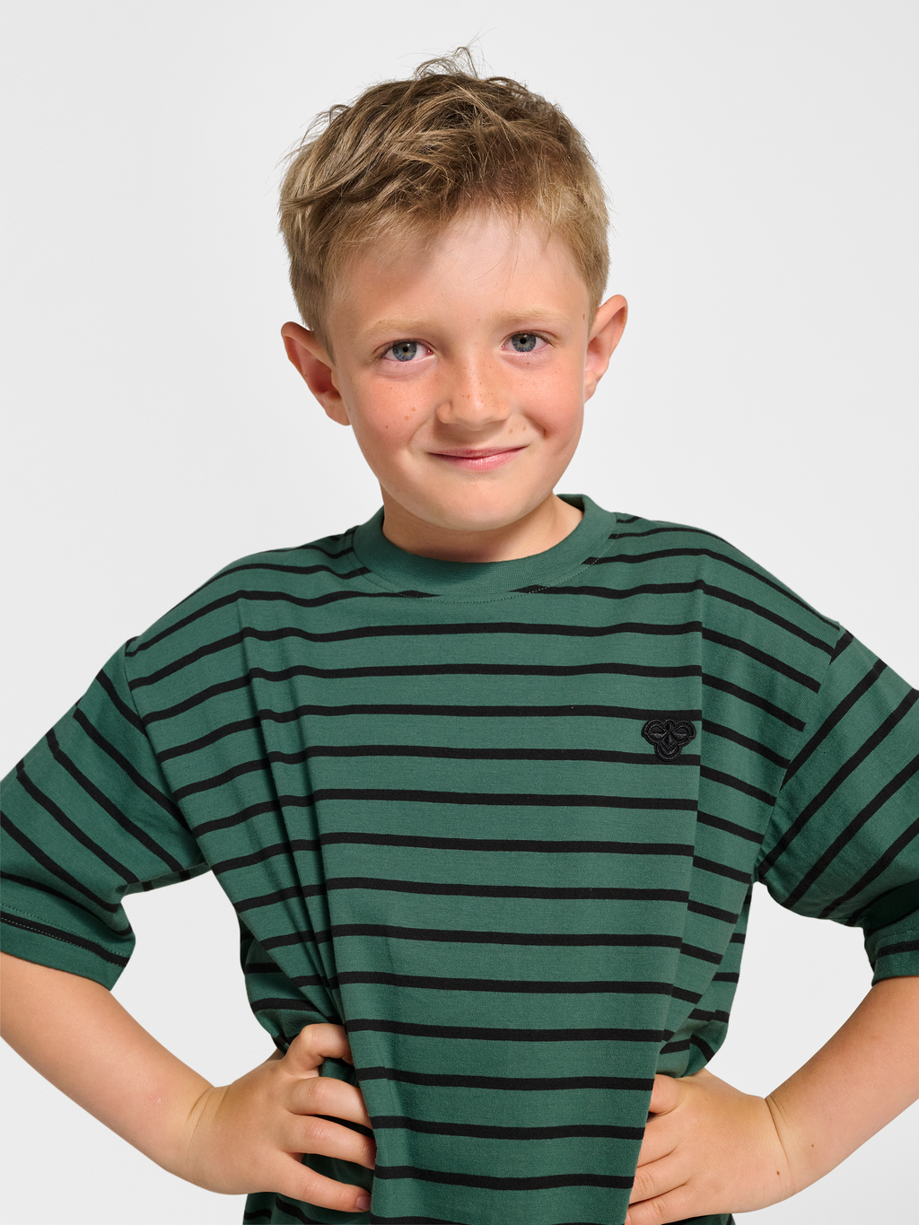 hmlJR LOOSE STRIPED T-SHIRT S/S BEE