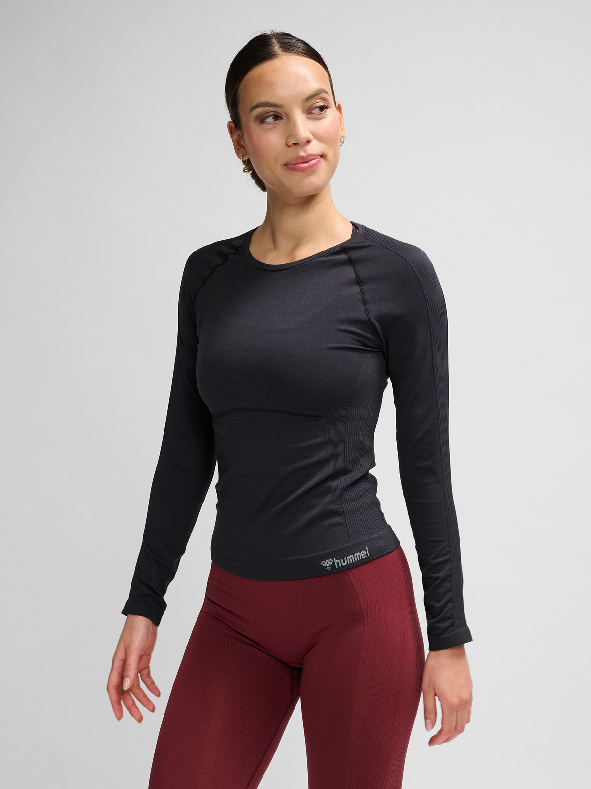 hmlCLEA SEAMLESS TIGHT T-SHIRT L/S