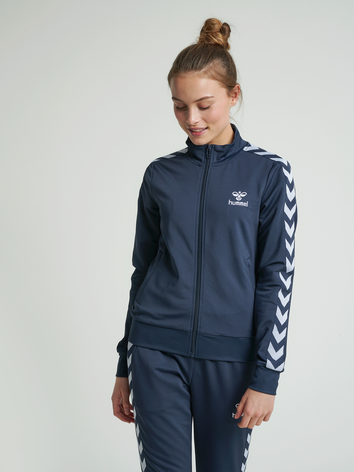 hmlNELLY 2.0 ZIP JACKET