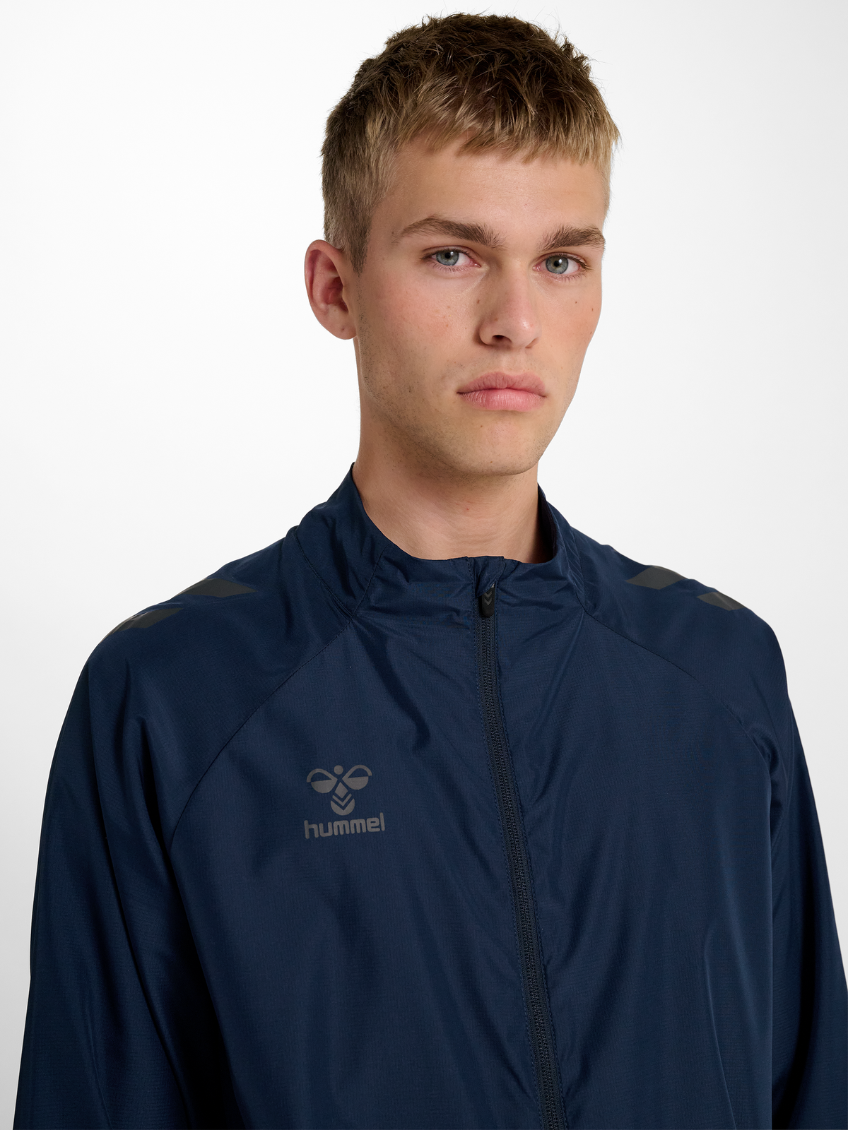 hmlPRO TRAINING LIGHTWEIGHT JACKET