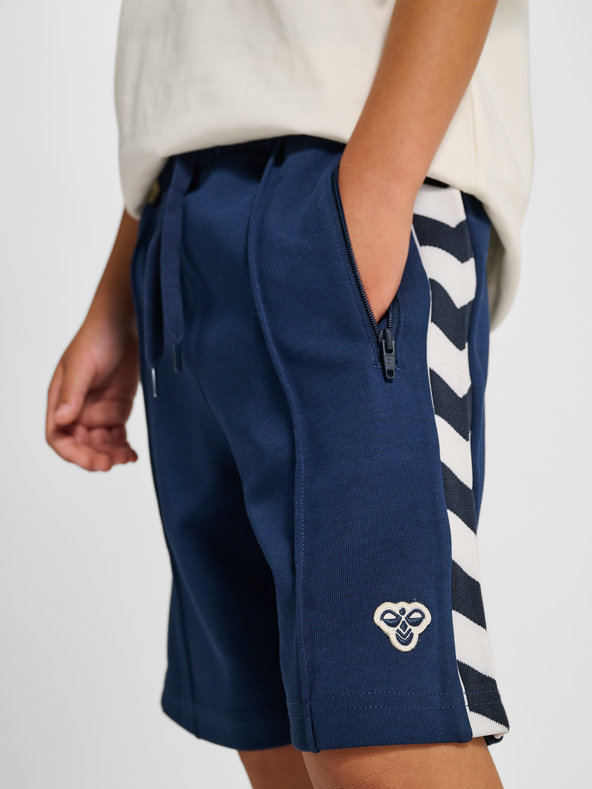 hmlJR ARCHIVE REGULAR POLY SHORTS