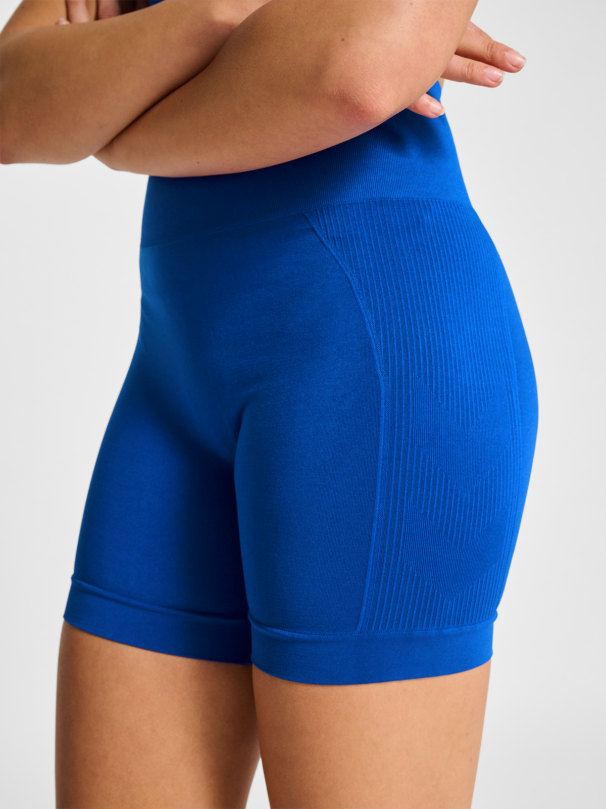 hmlTIF SEAMLESS SHORTS