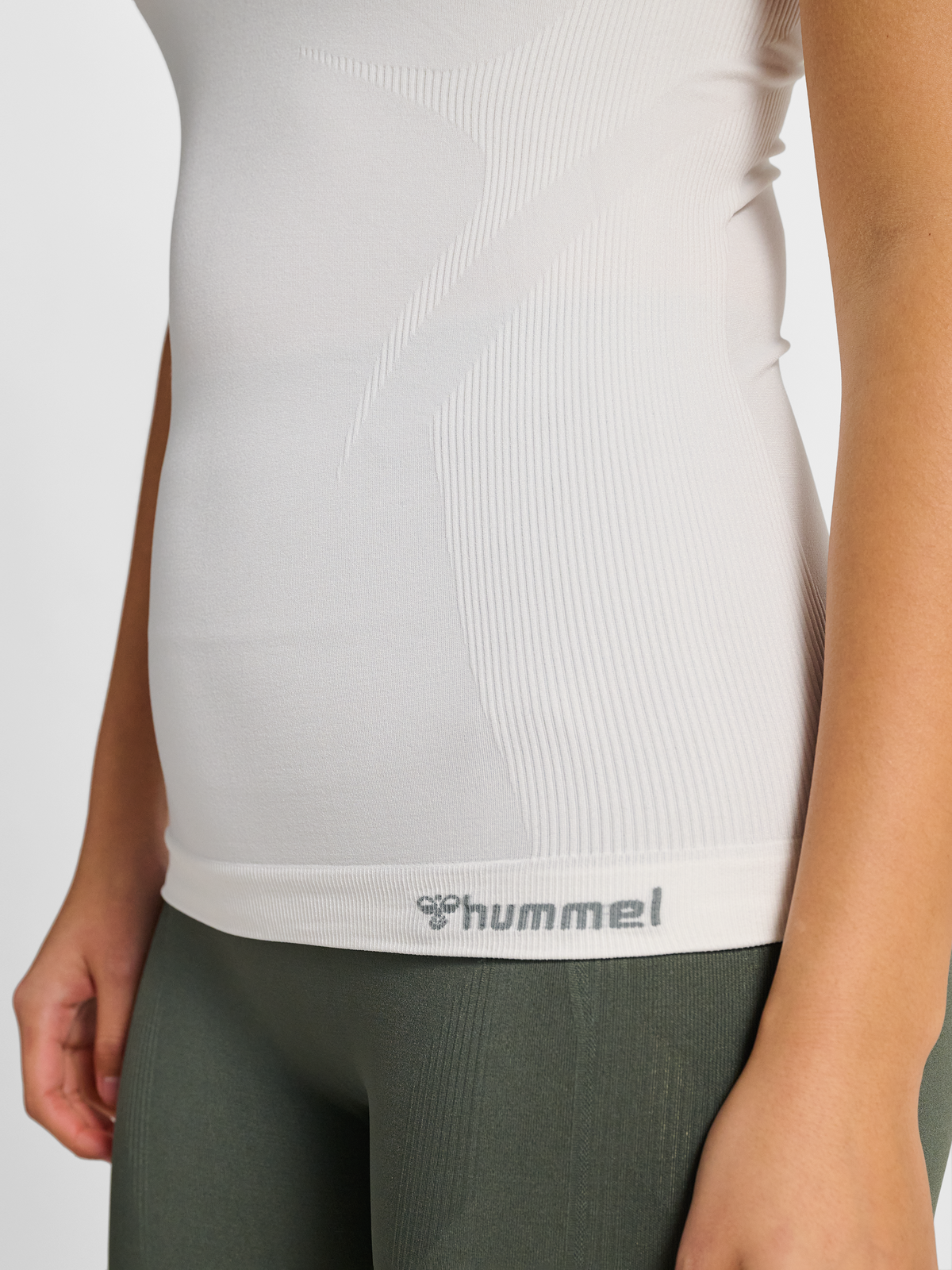 hmlTIF SEAMLESS TOP