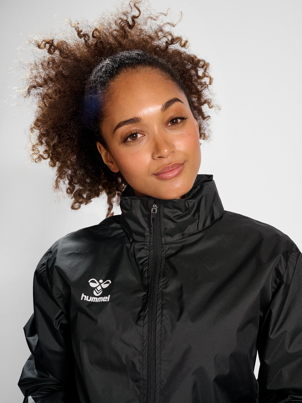 hmlCORE XK SPRAY JACKET