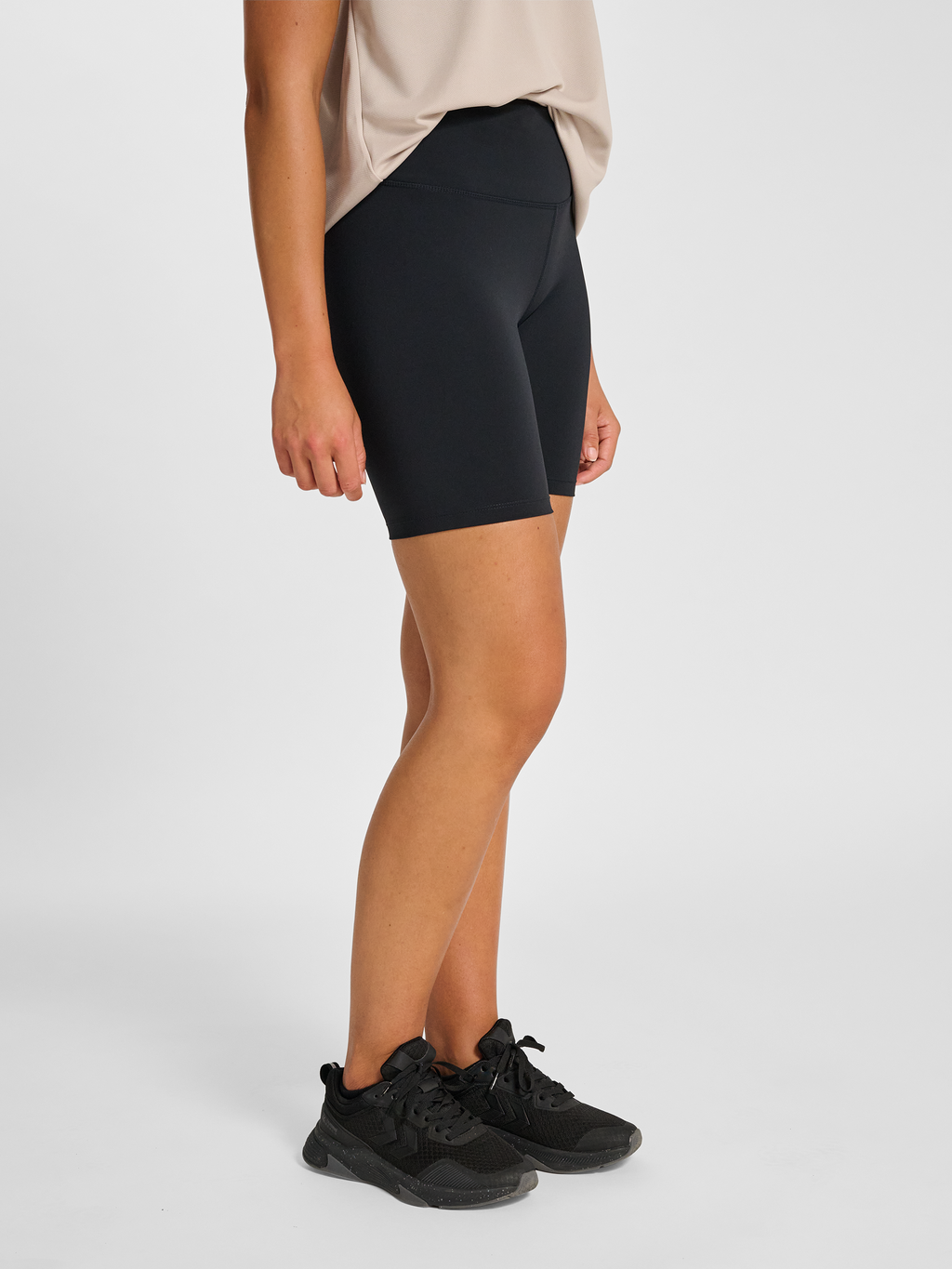 hmlCOURT MW POCKET TIGHTS SHORTS W