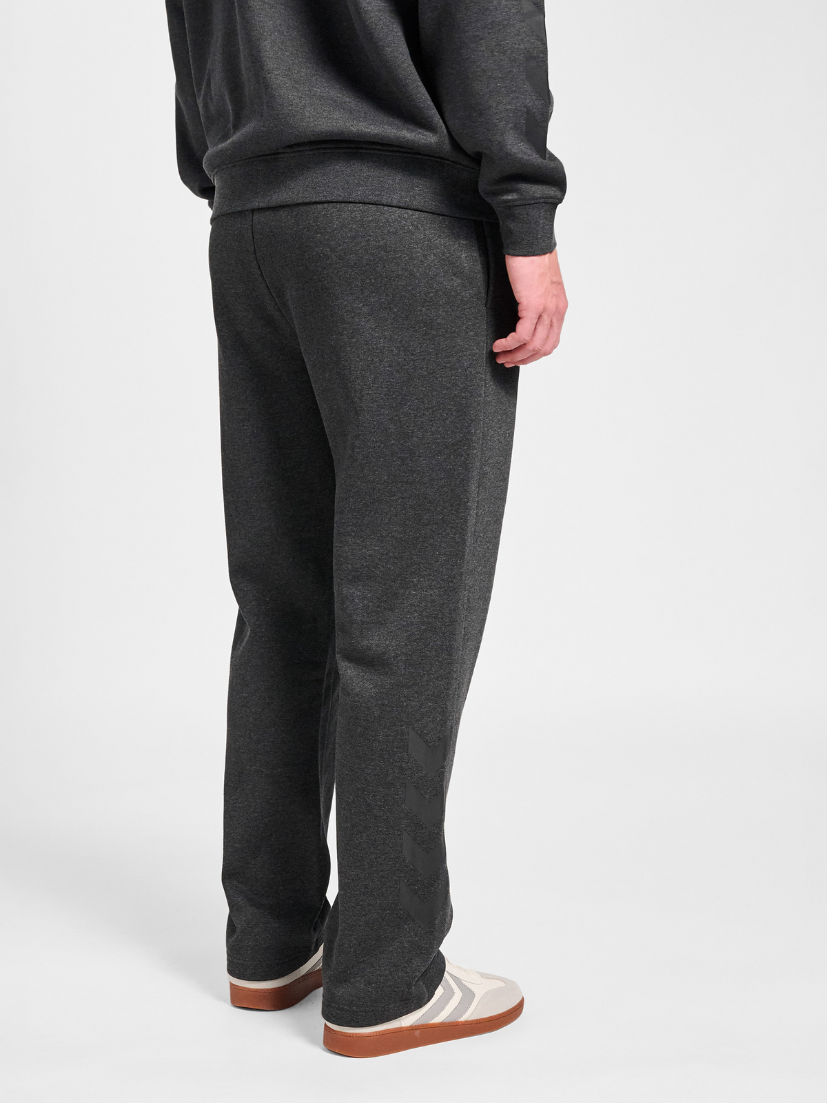 hmlSW CHEVRON ATHLETIC SWEAT PANTS