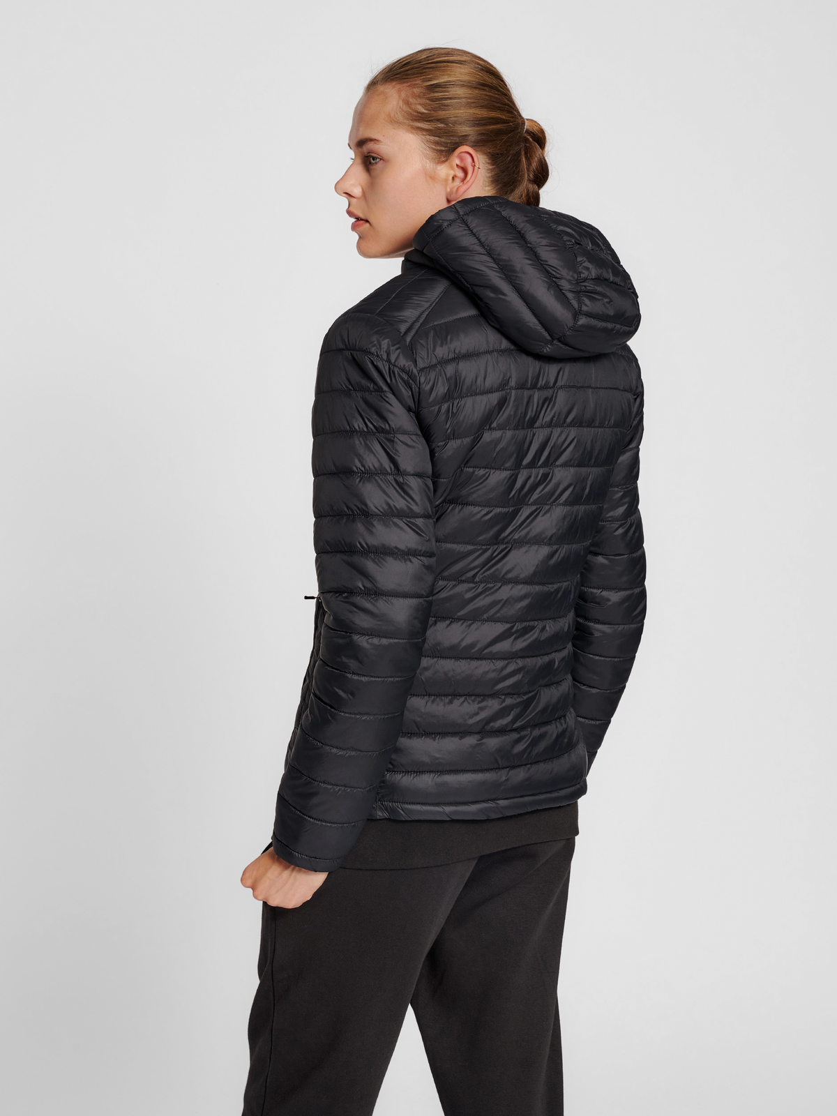 hmlRED QUILTED HOOD JACKET WOMAN