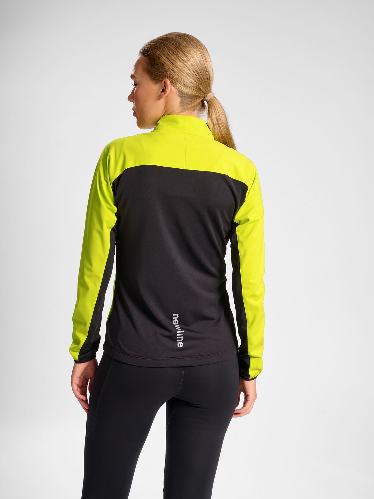 WOMEN'S CORE JACKET
