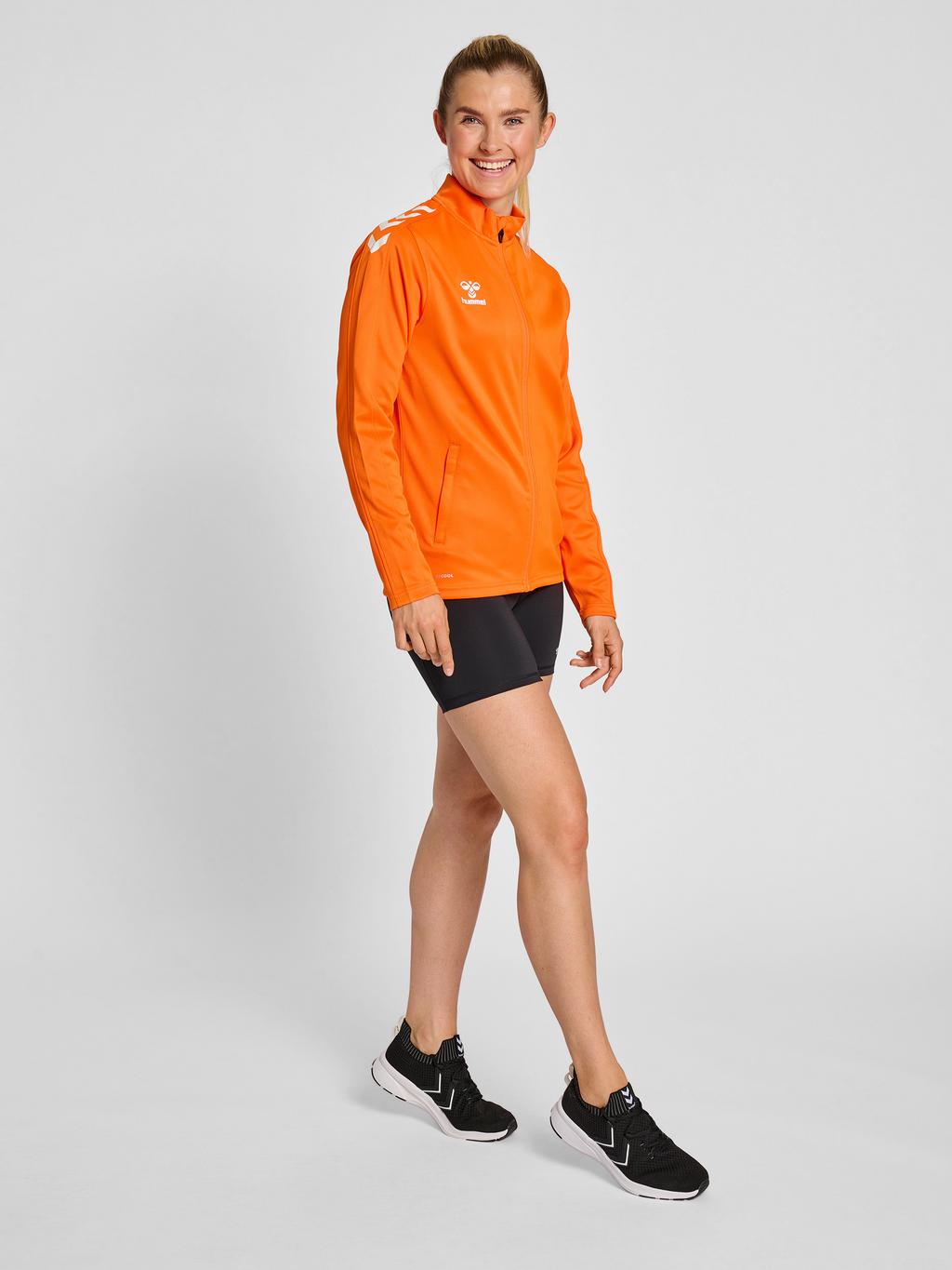 hmlCORE XK POLY ZIP SWEAT WOMAN