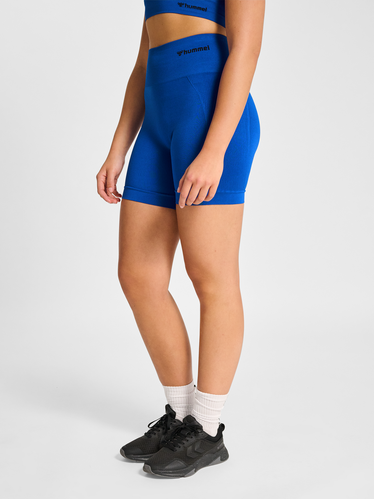 hmlTIF SEAMLESS SHORTS
