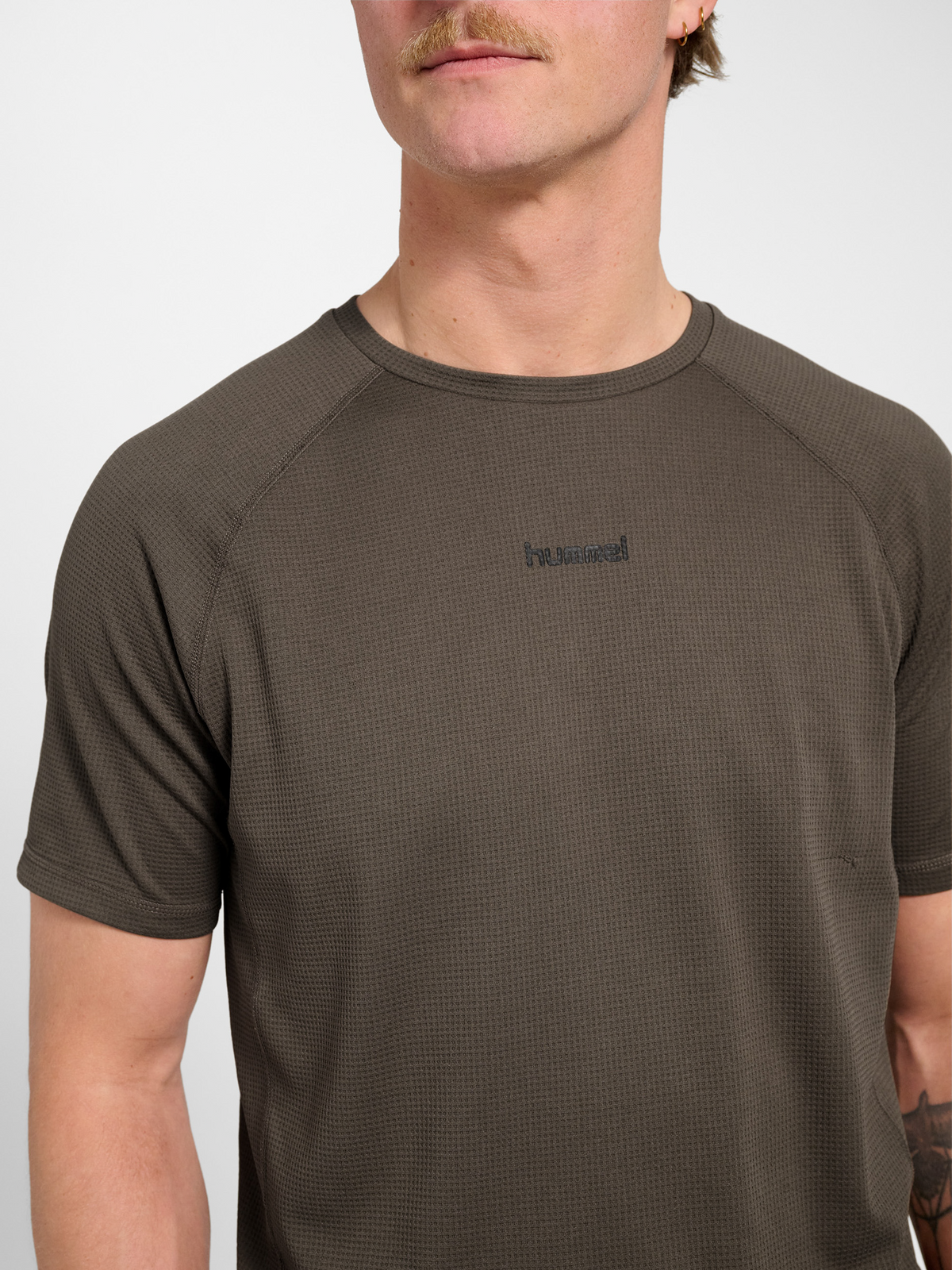hmlMOMENTUM T-SHIRT S/S