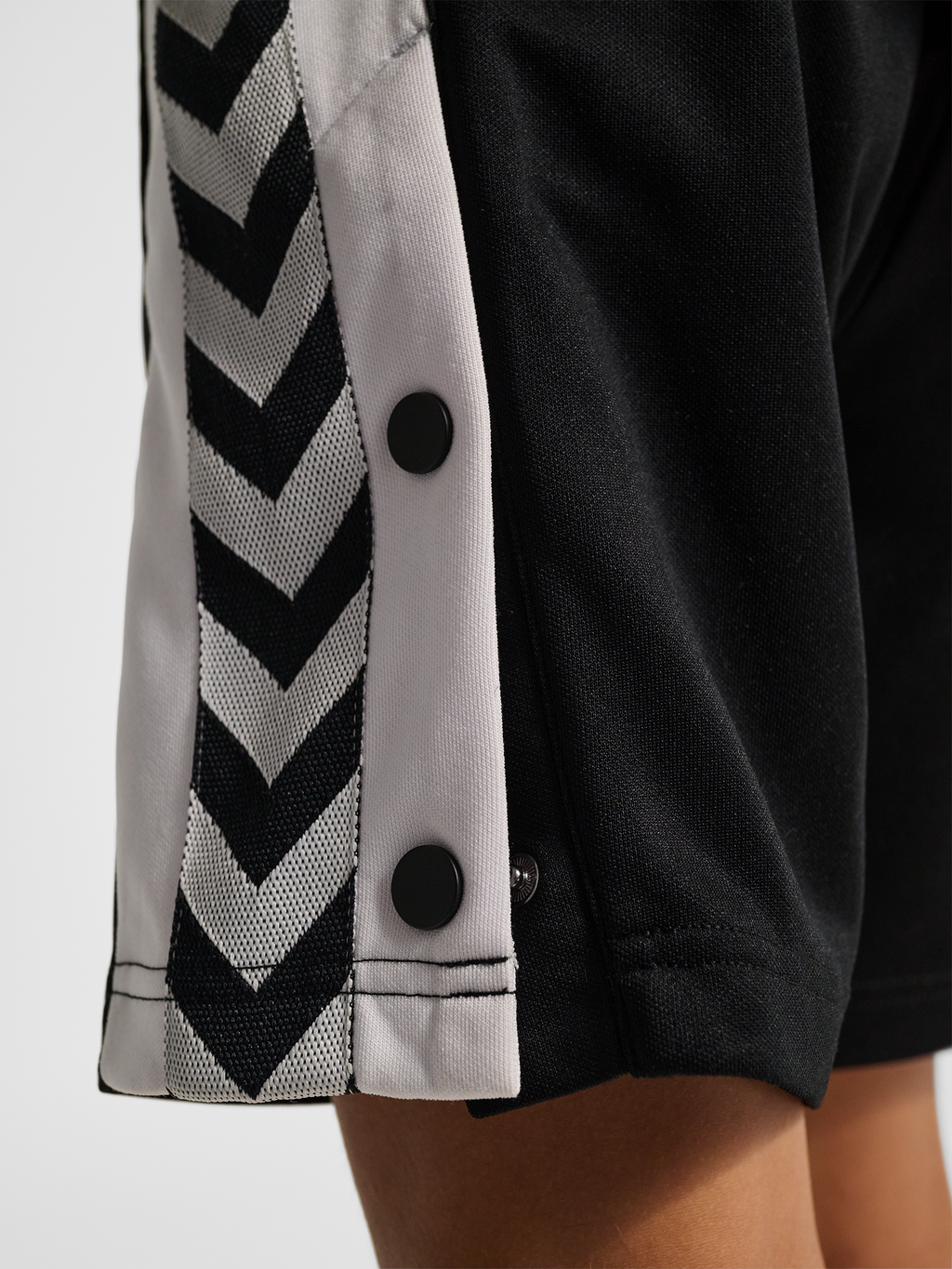 hmlJR CHEVRON SHORTS