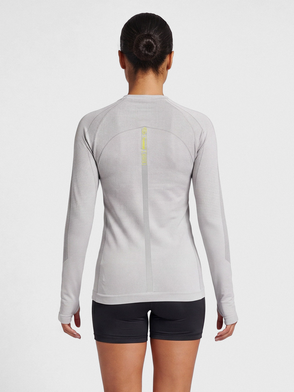 hmlGG12 TRAINING SEAMLESS L/S WOMAN