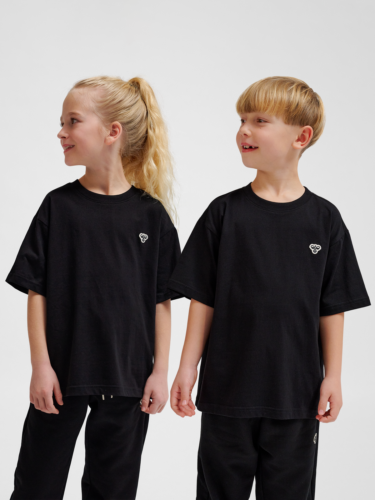 hmlJR LOOSE T-SHIRT S/S BEE