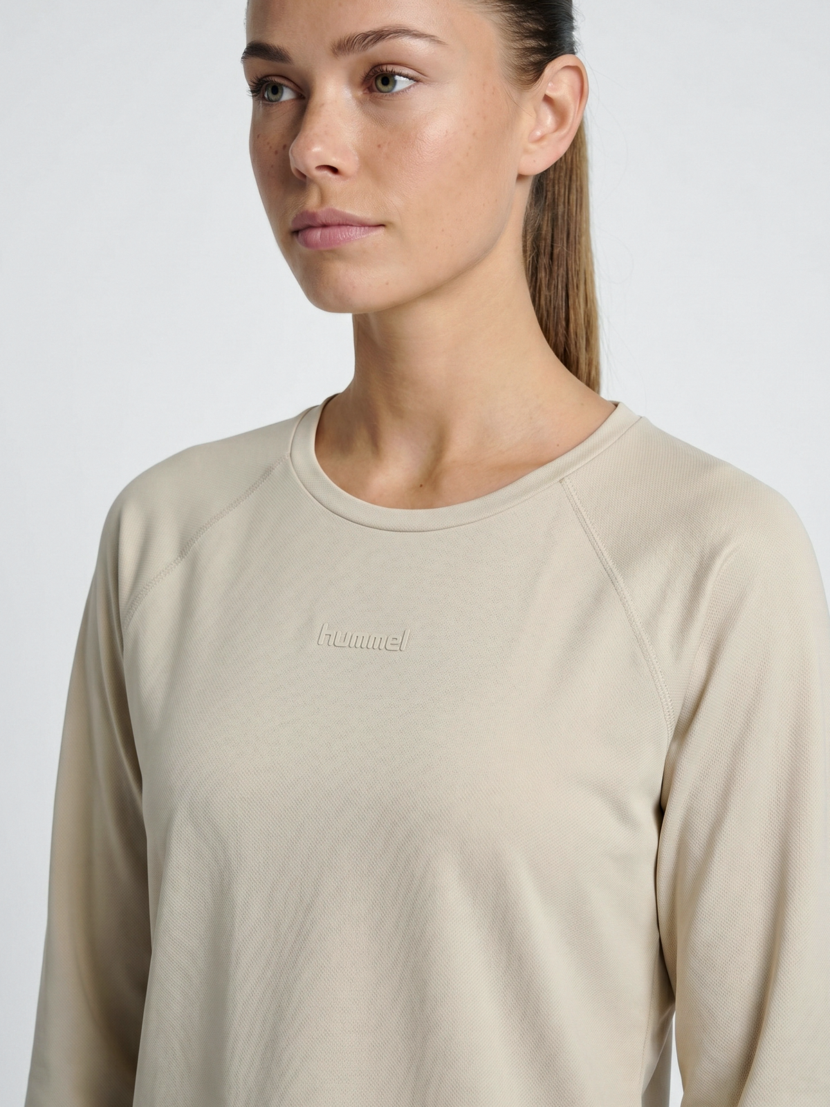 hmlVERA TECH T-SHIRT L/S