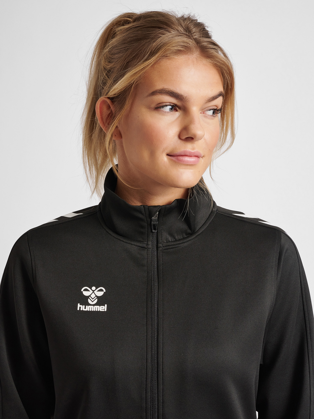 hmlCORE XK POLY ZIP SWEAT WOMAN