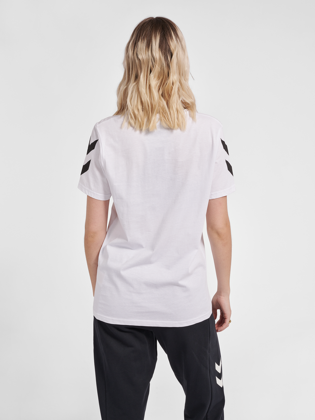 hmlLEGACY CHEVRON T-SHIRT
