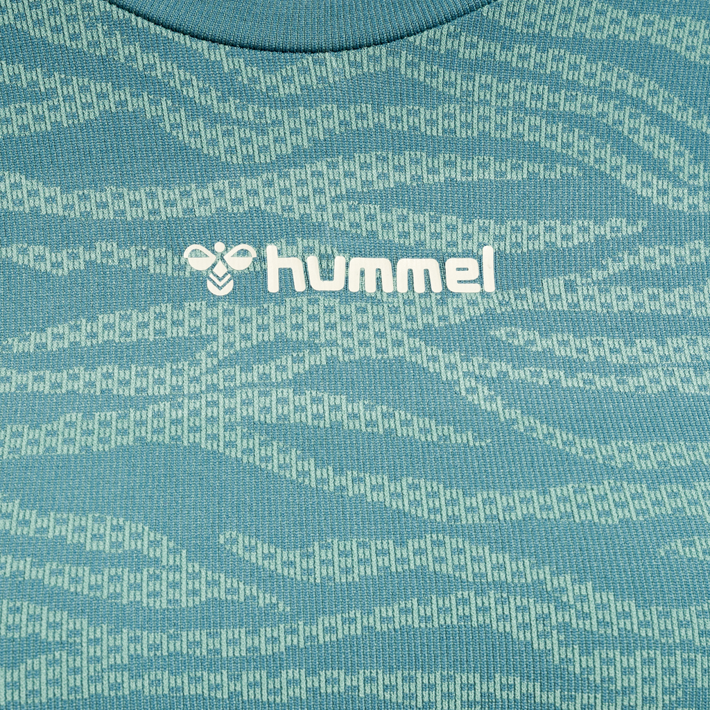 hmlMT SAGA SEAMLESS CROP T-SHIRT LS