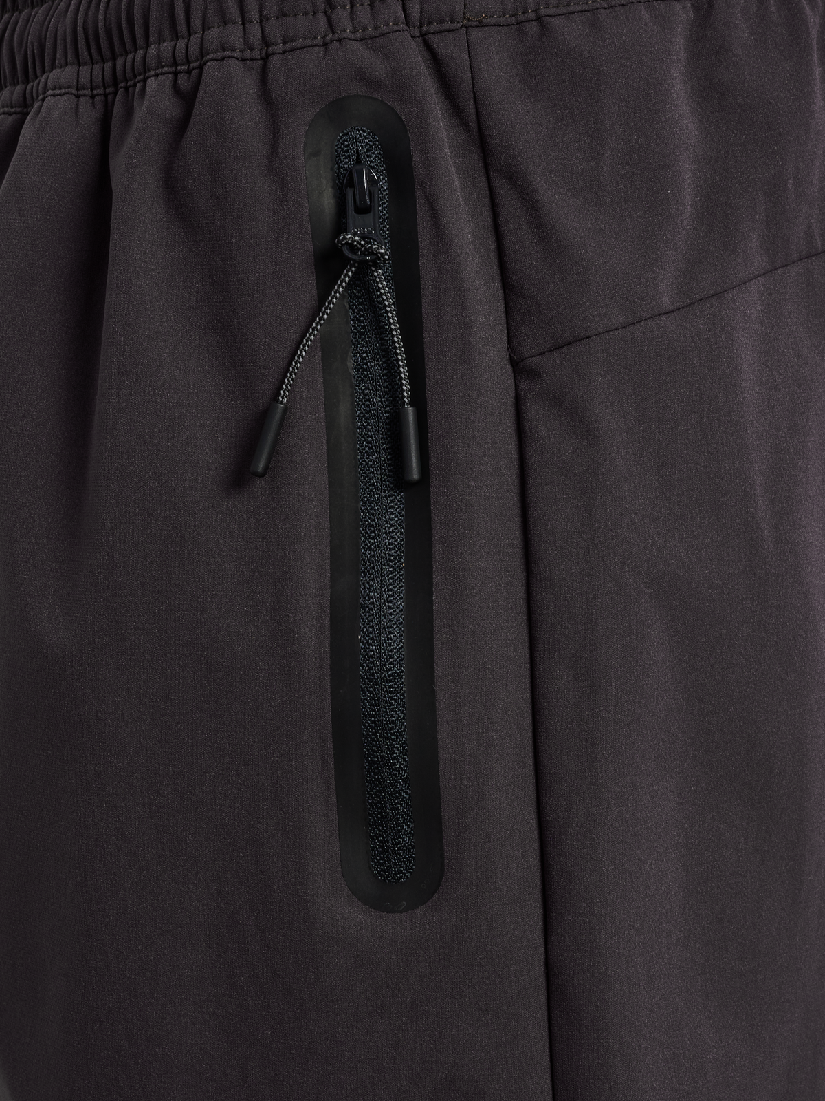 hmlTECH PANTS